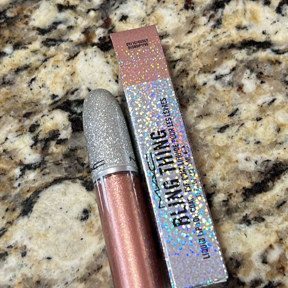 ✔️💕MAC Bling Thing Deliciously Disruptive Liquid Top Coat - Picture 4 of 10
